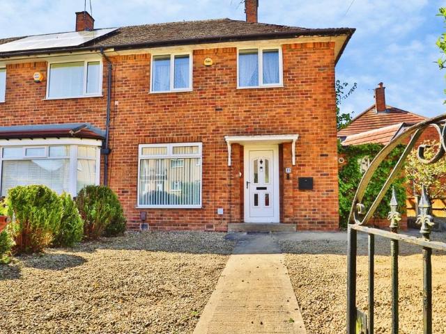 House for sale in West Park, West Yorkshire
