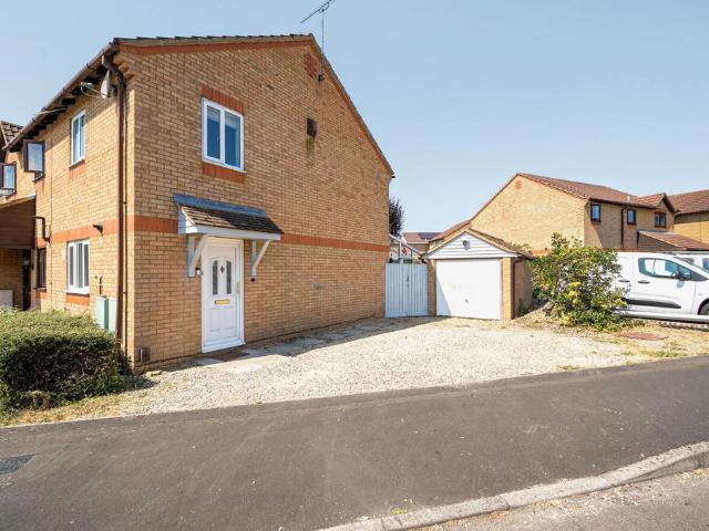 House for sale in Grange Park, Swindon