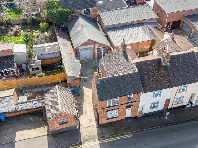 House for sale in Leisure Village, Kettering