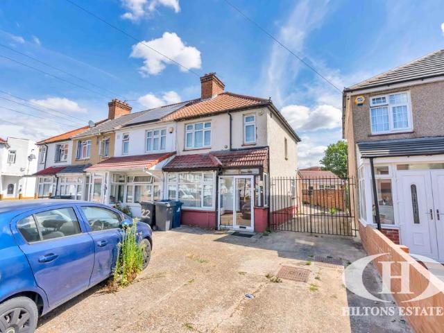 House for sale in London Borough of Ealing, Greater London
