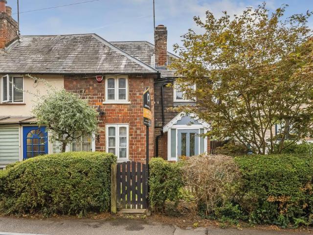 House for sale in The Butts, Kent