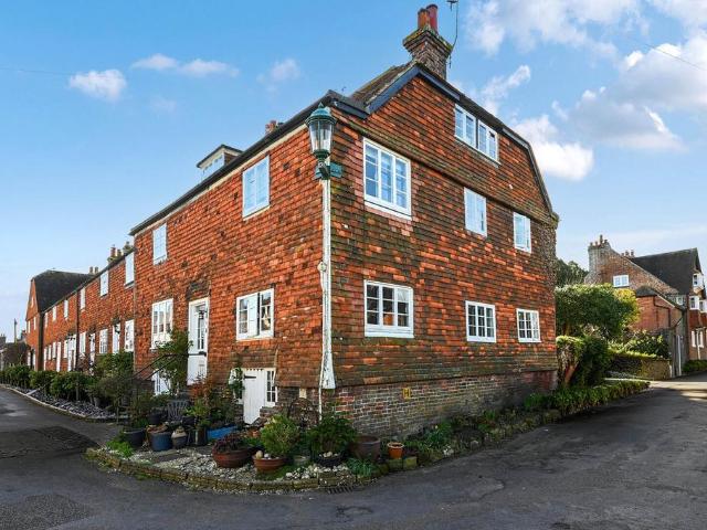 House for sale in Heathlands, East Sussex