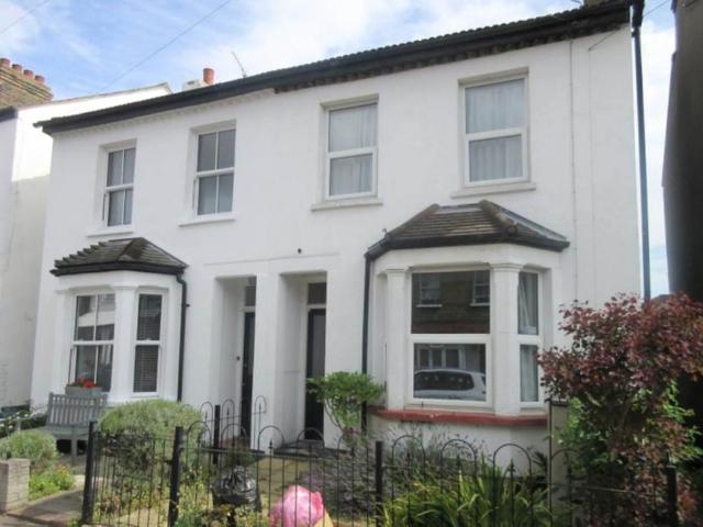 House for sale in Alton Barnes, Essex