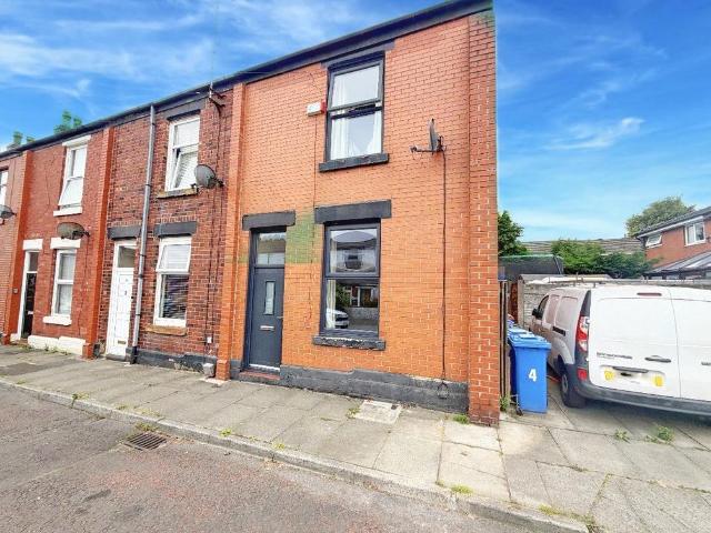 House for sale in Burnedge, Greater Manchester