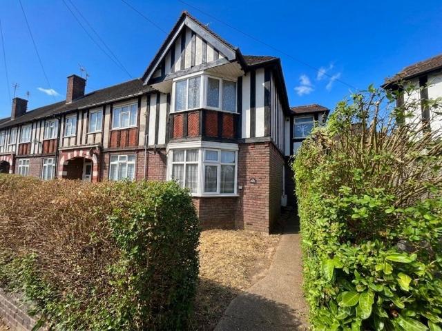 House for sale in Spring Park, Luton
