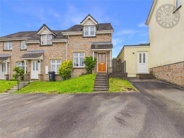 House for sale in Lamellion, Cornwall