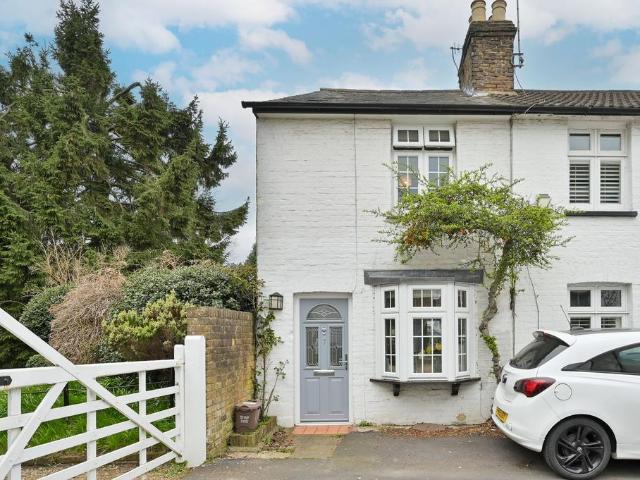 House for sale in Watford Heath, North Watford