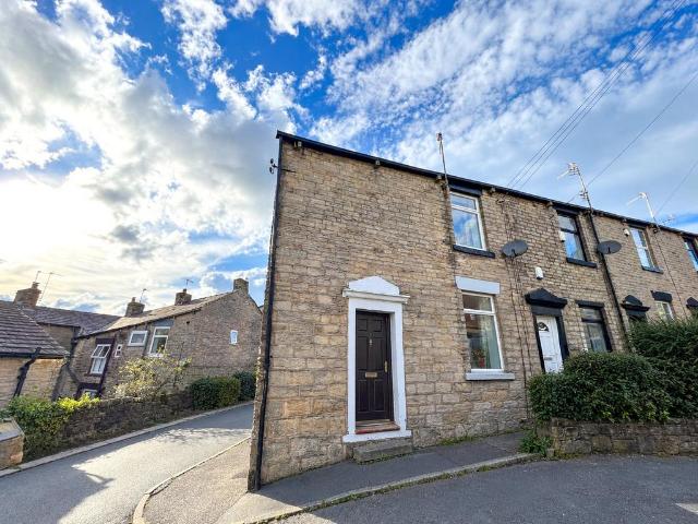 House for sale in Springhead, Oldham