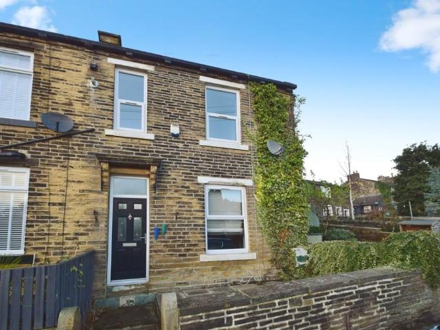 House for sale in Baildon, West Yorkshire