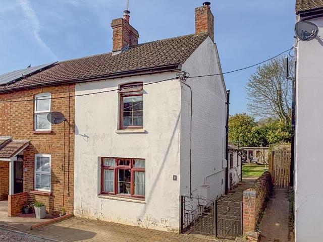 House for sale in Heath And Reach, Bedfordshire
