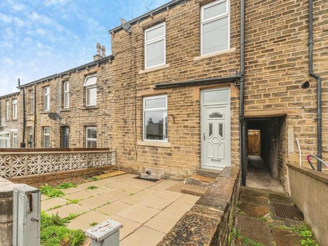 House for sale in Almondbury, Kirklees