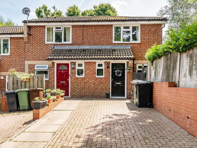 House for sale in Southborough, Sandown Park