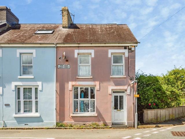 House for sale in St Dogmaels, Wales