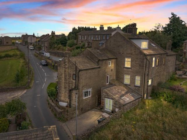 House for sale in Upper Pikeley, Thornton