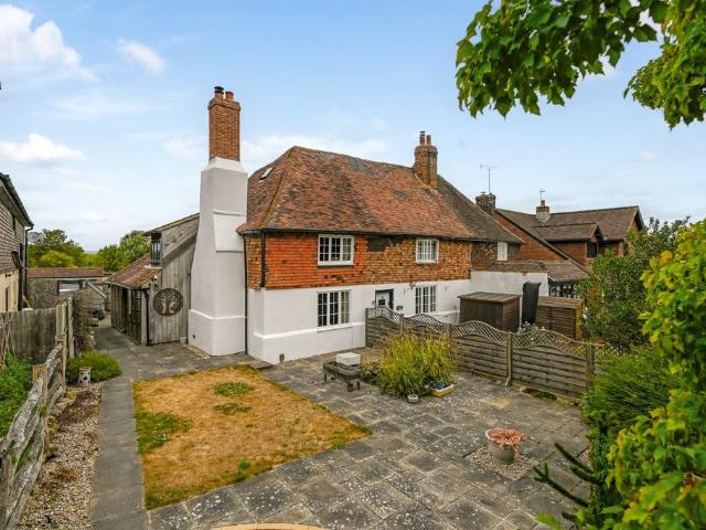 House for sale in Hinxhill, Bridgefield