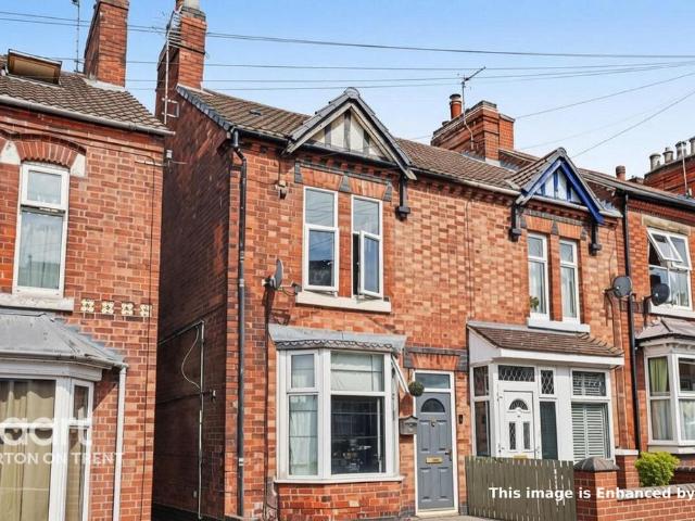 House for sale in Burton upon Trent, East Staffordshire