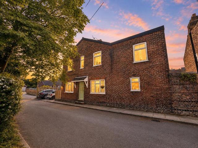House for sale in Ashton upon Mersey, Trafford Park