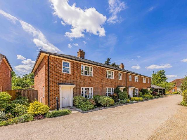 House for sale in Littlecote, West Sussex