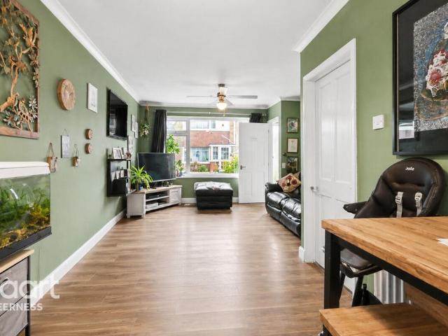 House for sale in Snipeshill, Oad Street