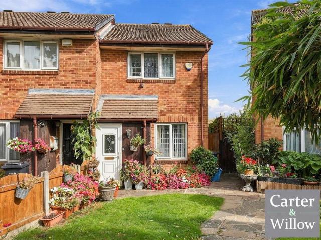 House for sale in Goodmayes, Greater London