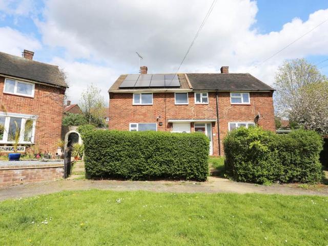 House for sale in Harold Hill, Greater London