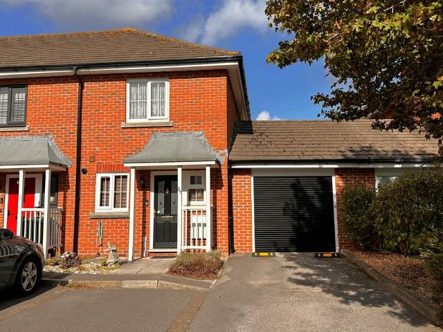 House for sale in Marchwood, New Forest