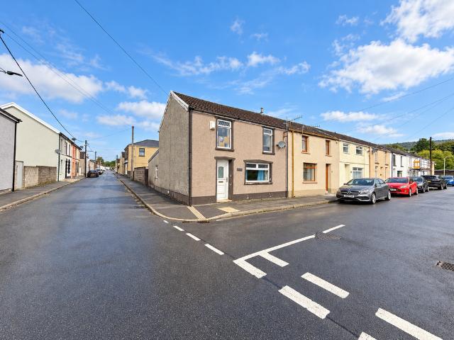 House for sale in Robertstown, Aberdare