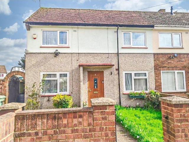 House for sale in Pilgrims' Hatch, Navestock Side