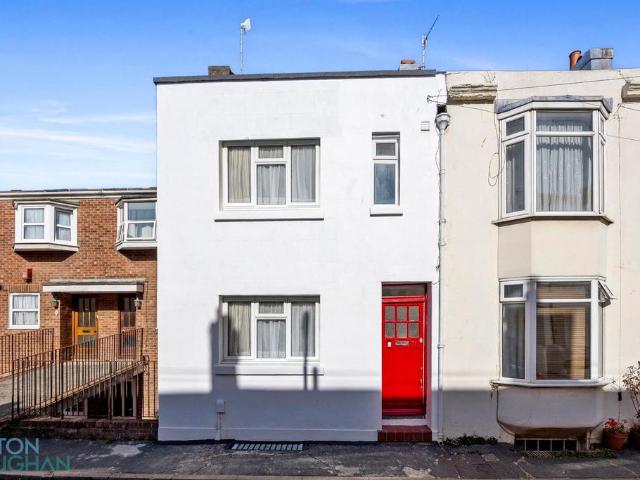 House for sale in Round Hill, Brighton & Hove