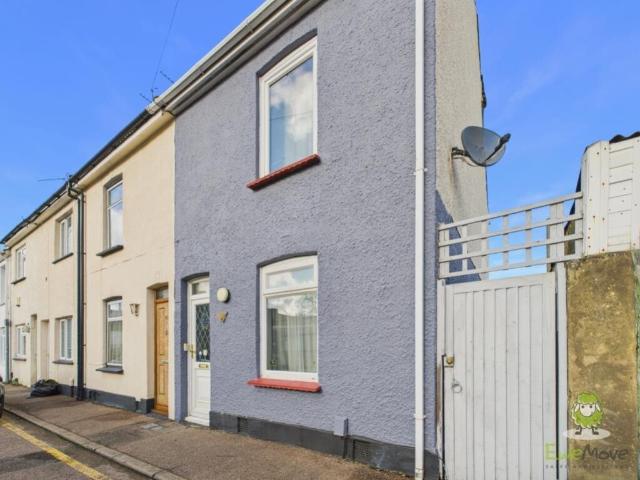 House for sale in Brompton, Gillingham