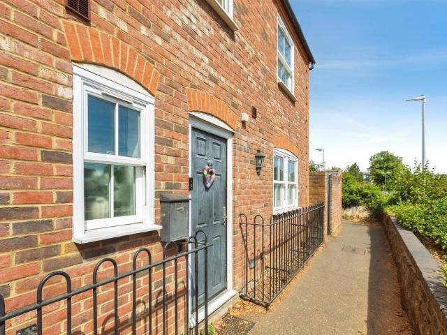 House for sale in Leighton-Linslade, Leighton Buzzard