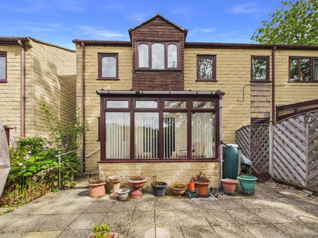 House for sale in Froggatt, East Midlands