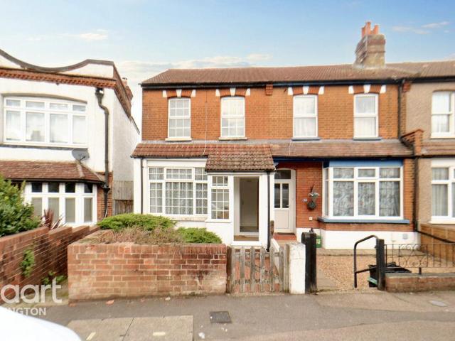 House for sale in Ramsden, Greater London