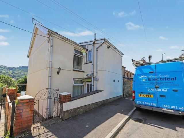 House for sale in Pantygraigwen, Pontypridd
