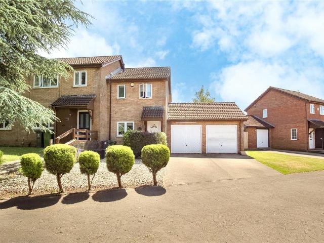 House for sale in Bryncyn, Falcon Lodge