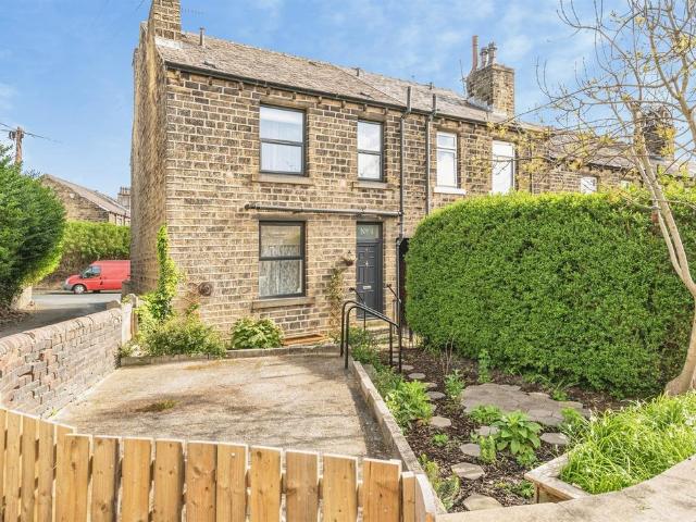 House for sale in Highfields, Huddersfield