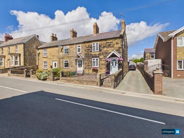 House for sale in Coedpoeth, Wales