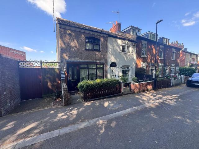 House for sale in Spon End, West Midlands