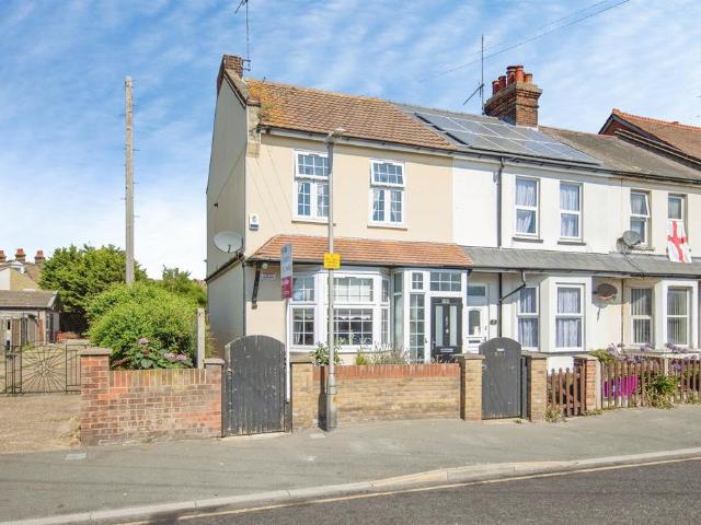 House for sale in Dale Hill, Essex