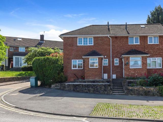 House for sale in Bourne End, Pouchen End