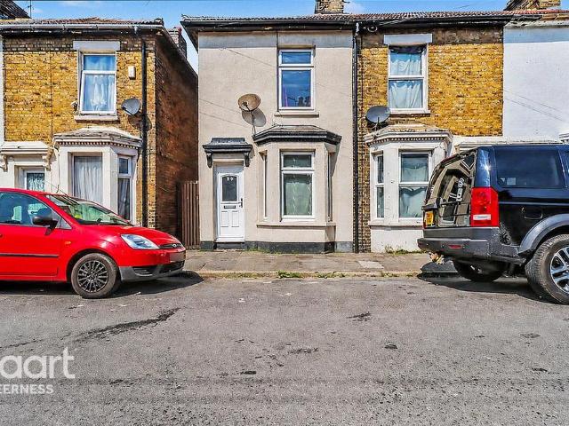 House for sale in Sheerness, Oad Street
