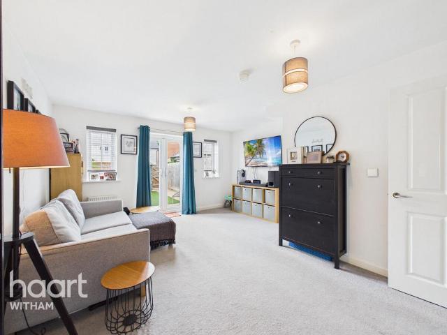 House for sale in Chipping Hill, Essex