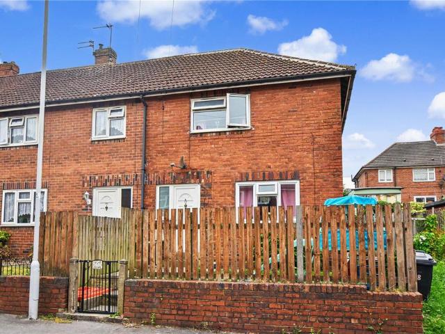 House for sale in Drighlington, Adwalton