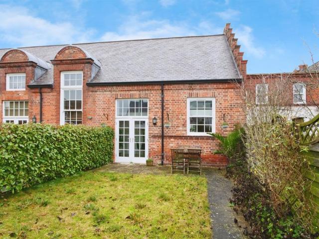 House for sale in High Field, York