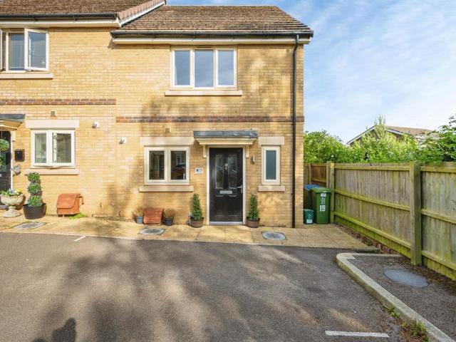 House for sale in Burcott, Buckinghamshire