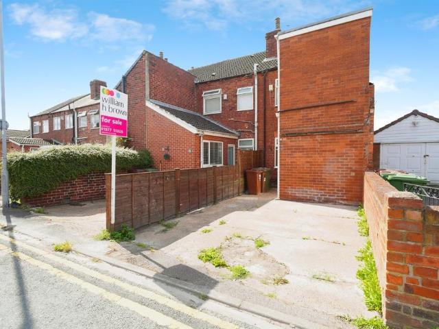 House for sale in Glasshoughton, Castleford
