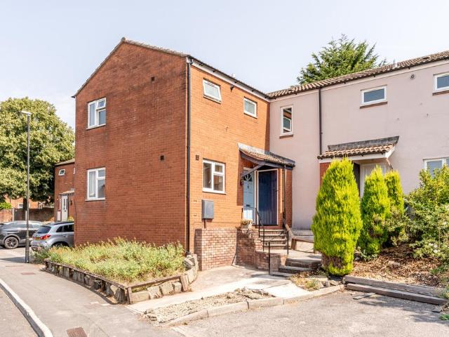 House for sale in Feckenham, City Of Bristol