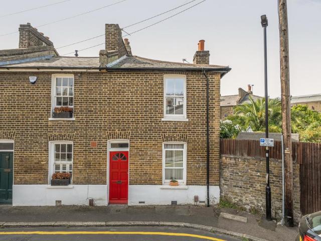 House for sale in Royal Borough of Greenwich, Greater London