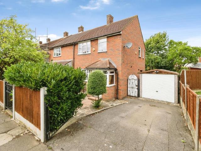 House for sale in Hainault, Greater London