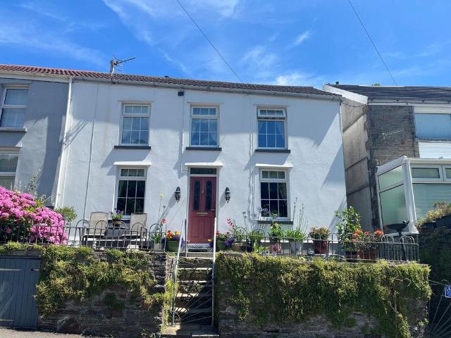 House for sale in Pontycymer, Wales